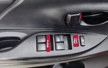 Toyota Yaris, 2021 год, 1 500 000 рублей, 14 фотография