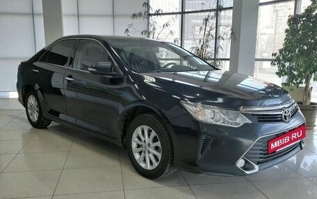 Toyota Camry, 2017 год, 1 995 000 рублей, 3 фотография