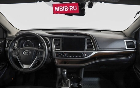 Toyota Highlander III, 2014 год, 2 649 000 рублей, 9 фотография