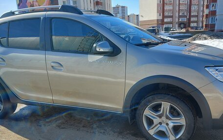 Renault Sandero II рестайлинг, 2019 год, 1 300 000 рублей, 5 фотография