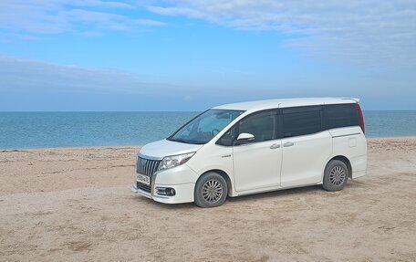 Toyota Esquire I, 2015 год, 1 720 000 рублей, 1 фотография