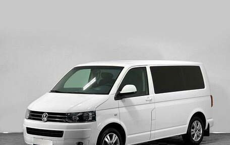 Volkswagen Caravelle T5, 2014 год, 2 599 000 рублей, 1 фотография