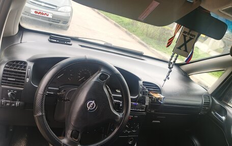 Opel Zafira A рестайлинг, 2000 год, 350 000 рублей, 10 фотография