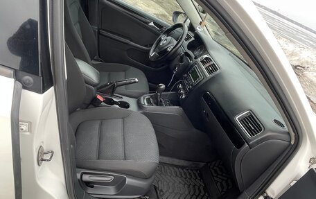 Volkswagen Jetta VI, 2013 год, 790 000 рублей, 13 фотография