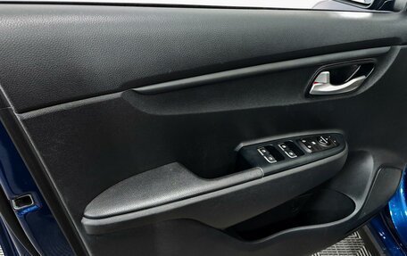 KIA Rio IV, 2021 год, 1 749 000 рублей, 10 фотография