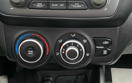 KIA Rio III рестайлинг, 2014 год, 935 000 рублей, 22 фотография