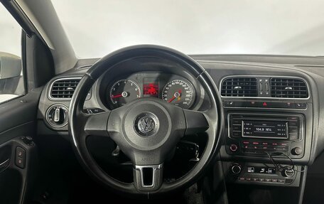 Volkswagen Polo VI (EU Market), 2013 год, 585 000 рублей, 18 фотография