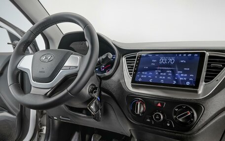 Hyundai Solaris II рестайлинг, 2021 год, 1 299 000 рублей, 7 фотография