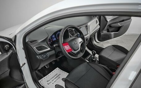 Hyundai Solaris II рестайлинг, 2021 год, 1 299 000 рублей, 5 фотография