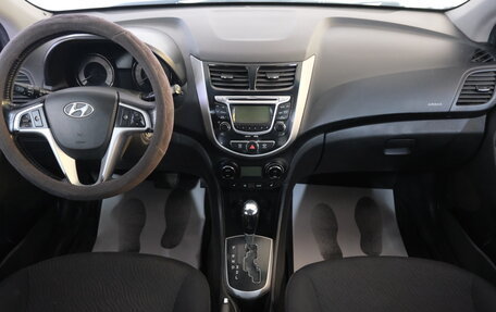 Hyundai Solaris II рестайлинг, 2011 год, 849 000 рублей, 12 фотография