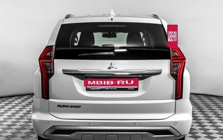 Mitsubishi Pajero Sport III рестайлинг, 2021 год, 4 295 000 рублей, 6 фотография