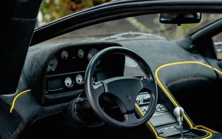 Lamborghini Diablo, 1991 год, 41 200 000 рублей, 8 фотография