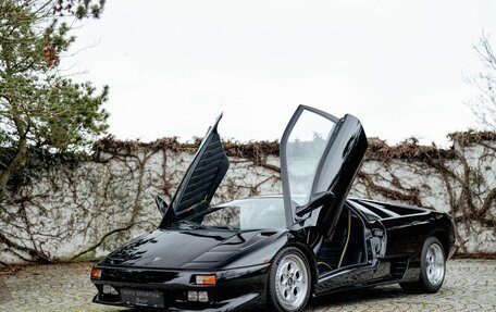 Lamborghini Diablo, 1991 год, 41 200 000 рублей, 2 фотография