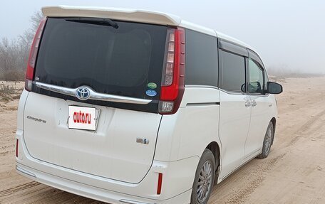 Toyota Esquire I, 2015 год, 1 720 000 рублей, 4 фотография