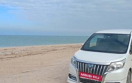 Toyota Esquire I, 2015 год, 1 720 000 рублей, 2 фотография