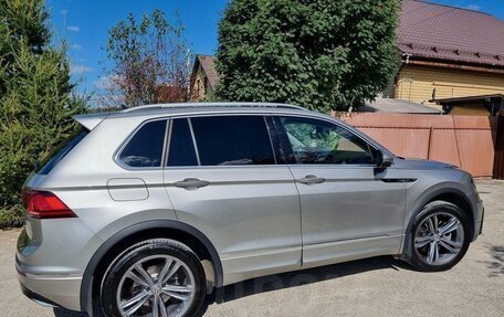 Volkswagen Tiguan II, 2019 год, 3 790 000 рублей, 5 фотография
