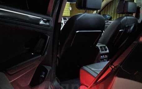 Volkswagen Tiguan II, 2019 год, 3 790 000 рублей, 9 фотография