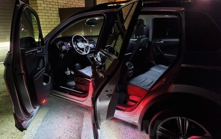 Volkswagen Tiguan II, 2019 год, 3 790 000 рублей, 8 фотография