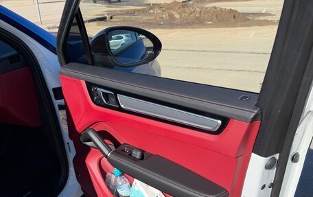 Porsche Cayenne III, 2022 год, 11 190 000 рублей, 16 фотография