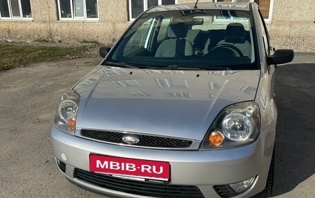 Ford Fiesta, 2002 год, 300 000 рублей, 6 фотография