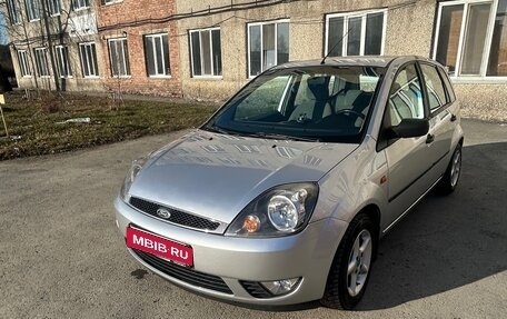 Ford Fiesta, 2002 год, 300 000 рублей, 4 фотография