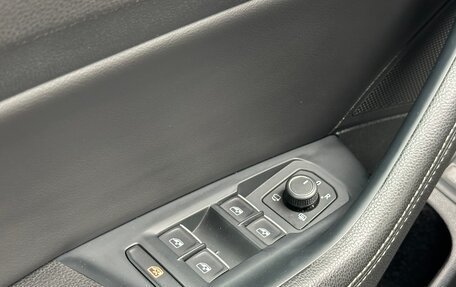 Volkswagen Passat B8 рестайлинг, 2018 год, 2 180 000 рублей, 18 фотография