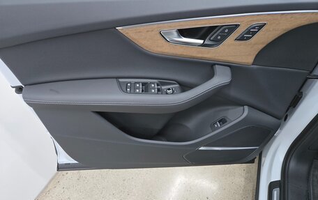 Audi Q7, 2025 год, 10 320 000 рублей, 16 фотография