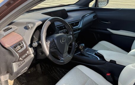Lexus UX I, 2019 год, 3 150 000 рублей, 9 фотография