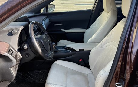 Lexus UX I, 2019 год, 3 150 000 рублей, 8 фотография