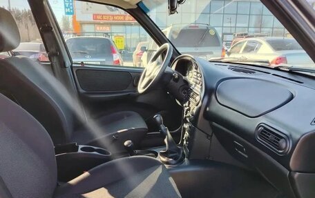 Chevrolet Niva I рестайлинг, 2017 год, 755 000 рублей, 12 фотография