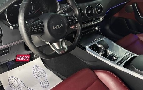 KIA Stinger I, 2022 год, 3 950 000 рублей, 10 фотография