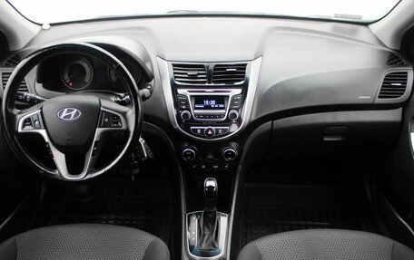 Hyundai Solaris II рестайлинг, 2015 год, 1 249 000 рублей, 10 фотография