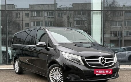 Mercedes-Benz V-Класс, 2015 год, 3 700 000 рублей, 3 фотография