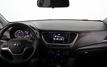 Hyundai Solaris II рестайлинг, 2018 год, 789 000 рублей, 7 фотография