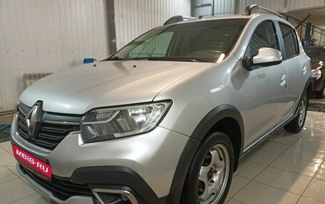 Renault Sandero II рестайлинг, 2019 год, 945 000 рублей, 1 фотография