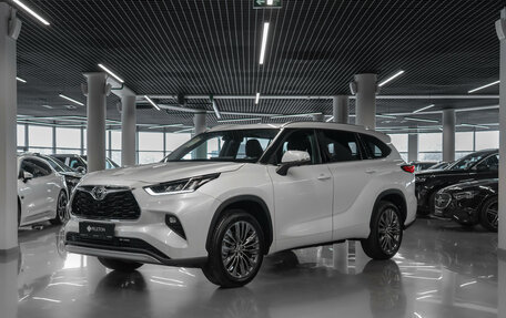 Toyota Highlander, 2025 год, 5 690 000 рублей, 1 фотография