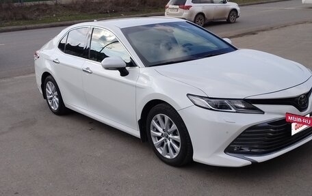 Toyota Camry, 2019 год, 2 650 000 рублей, 3 фотография