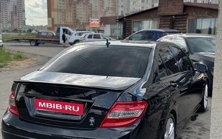 Mercedes-Benz C-Класс, 2010 год, 1 100 000 рублей, 4 фотография
