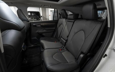 Toyota Highlander, 2025 год, 5 690 000 рублей, 13 фотография