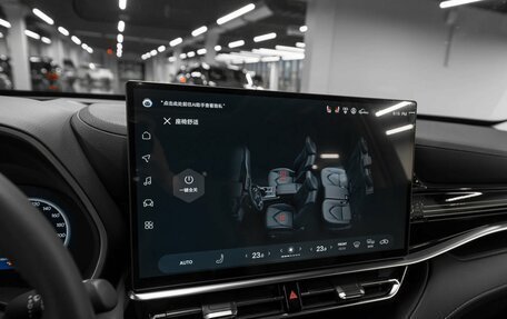 Toyota Highlander, 2025 год, 5 690 000 рублей, 20 фотография