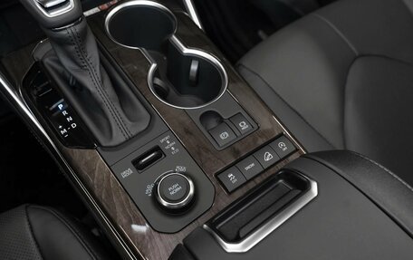 Toyota Highlander, 2025 год, 5 690 000 рублей, 24 фотография