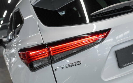 Toyota Highlander, 2025 год, 5 690 000 рублей, 27 фотография