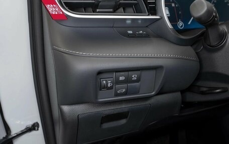 Toyota Highlander, 2025 год, 5 690 000 рублей, 23 фотография