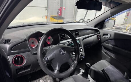 Mitsubishi Outlander III рестайлинг 3, 2006 год, 750 000 рублей, 1 фотография