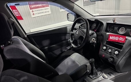 Mitsubishi Outlander III рестайлинг 3, 2006 год, 750 000 рублей, 5 фотография