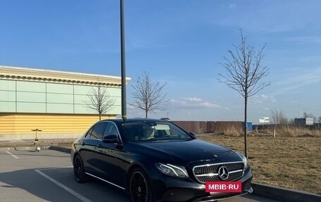 Mercedes-Benz E-Класс, 2016 год, 3 800 000 рублей, 4 фотография