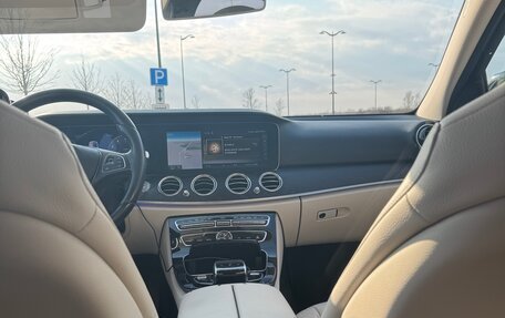 Mercedes-Benz E-Класс, 2016 год, 3 800 000 рублей, 19 фотография