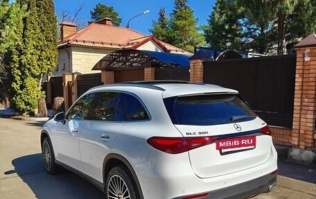 Mercedes-Benz GLC, 2023 год, 6 790 000 рублей, 4 фотография