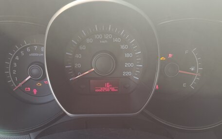 KIA Rio III рестайлинг, 2012 год, 700 000 рублей, 8 фотография