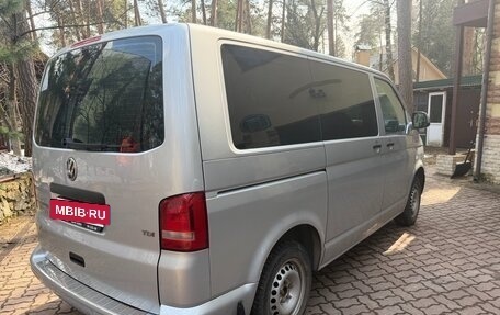 Volkswagen Caravelle T5, 2014 год, 2 200 000 рублей, 4 фотография